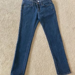 Women’s Ann Taylor modern slim petite jeans, medium blue. Size 0P. Never worn